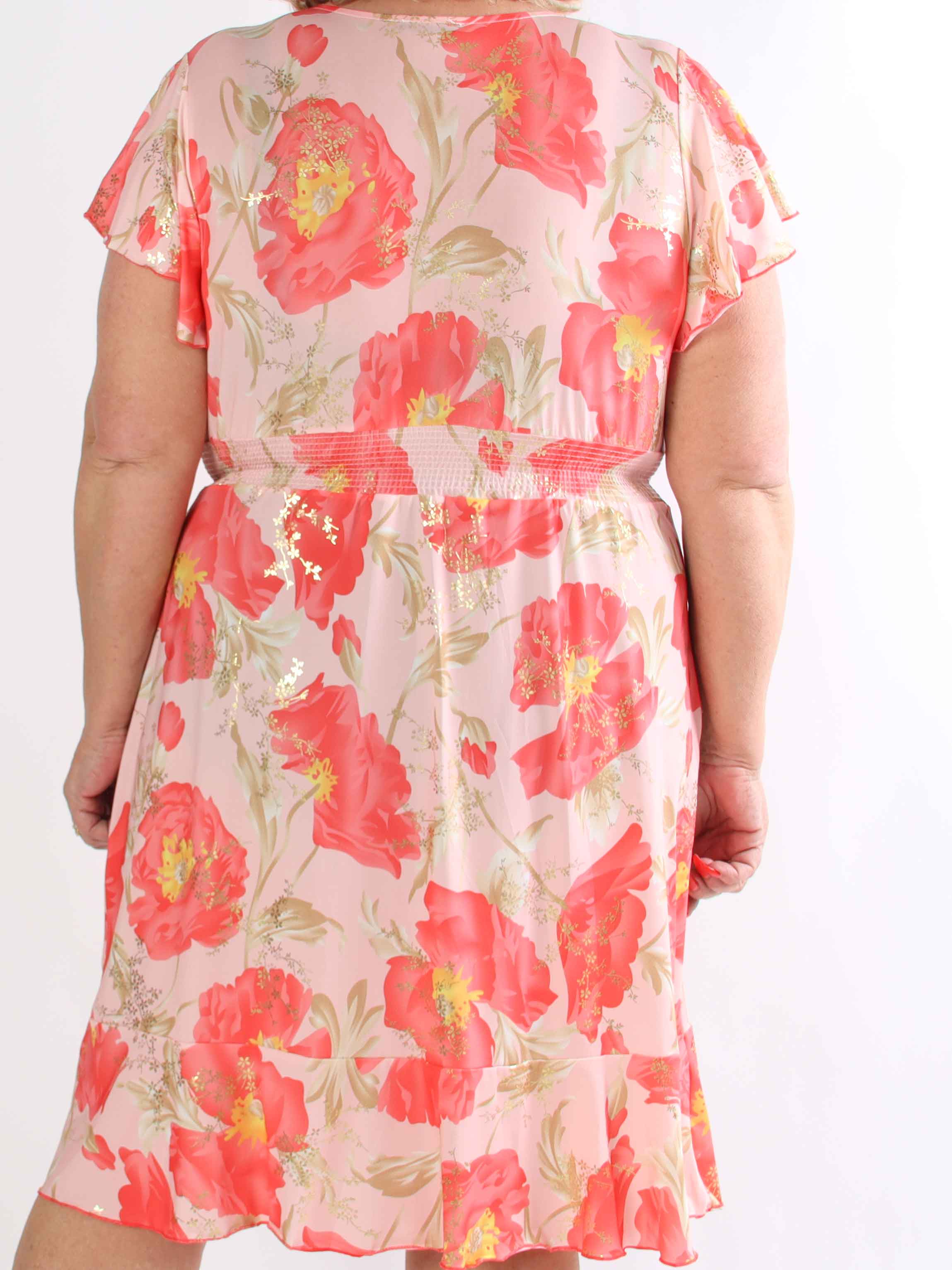 Savina Botanic S/S - Blommig plus size klänning med omlott och volangärmar